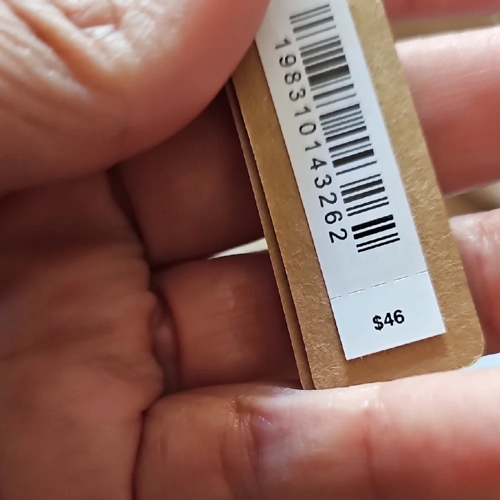 SKIMS Beige Underwire Bra - Picture 5 of 6